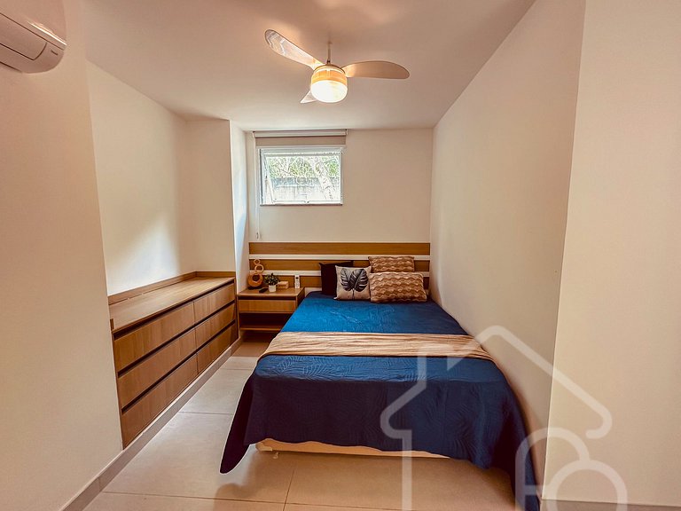 Casa na Ferradura com Piscina Privativa