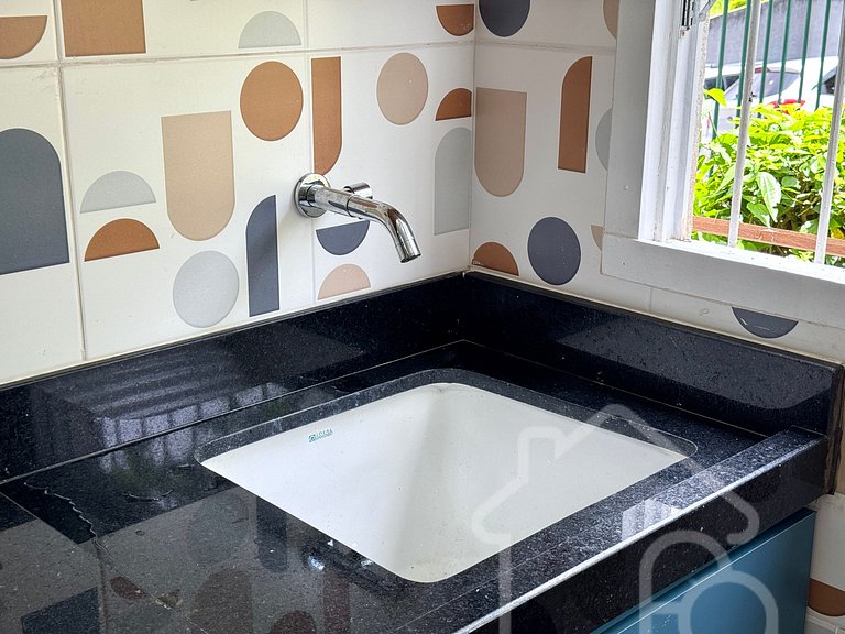 Apartamento reformado e moderno no Serraville