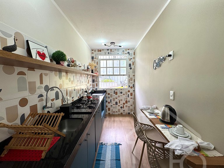 Apartamento reformado e moderno no Serraville