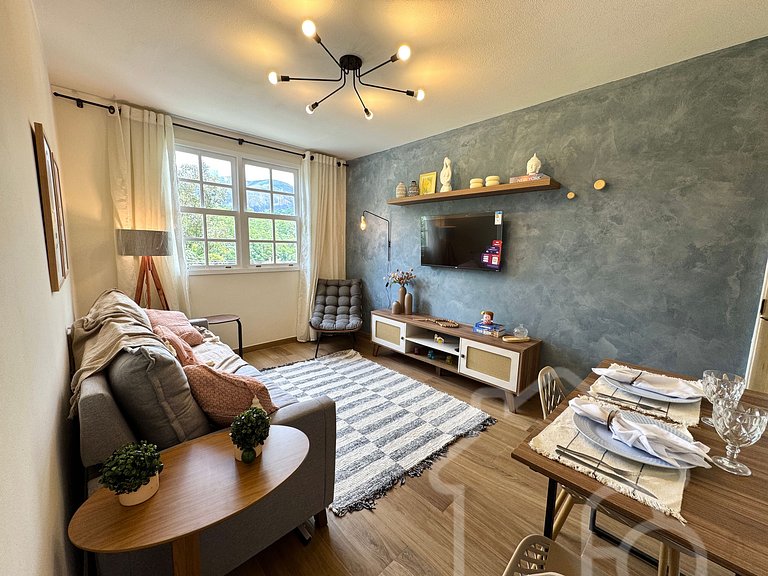 Apartamento reformado e moderno no Serraville