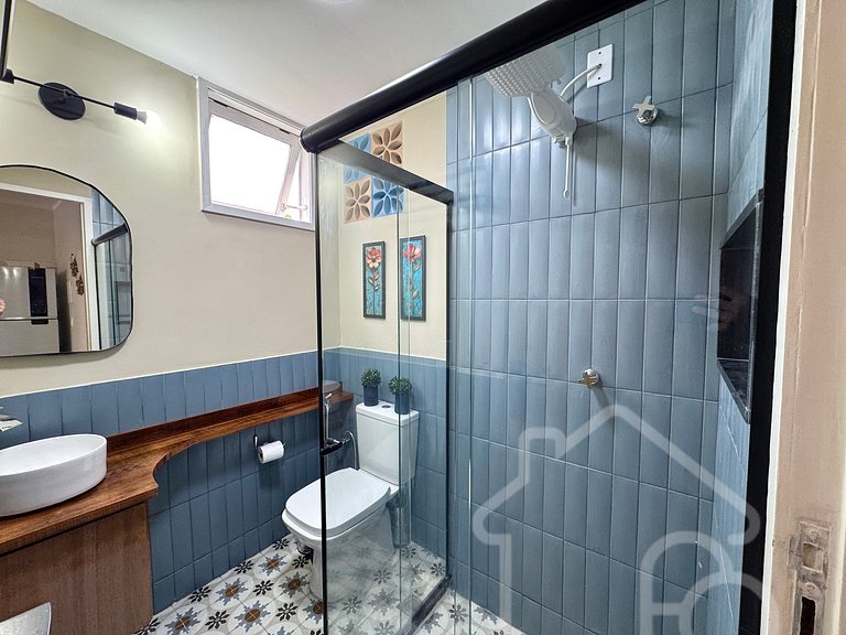 Apartamento reformado e moderno no Serraville