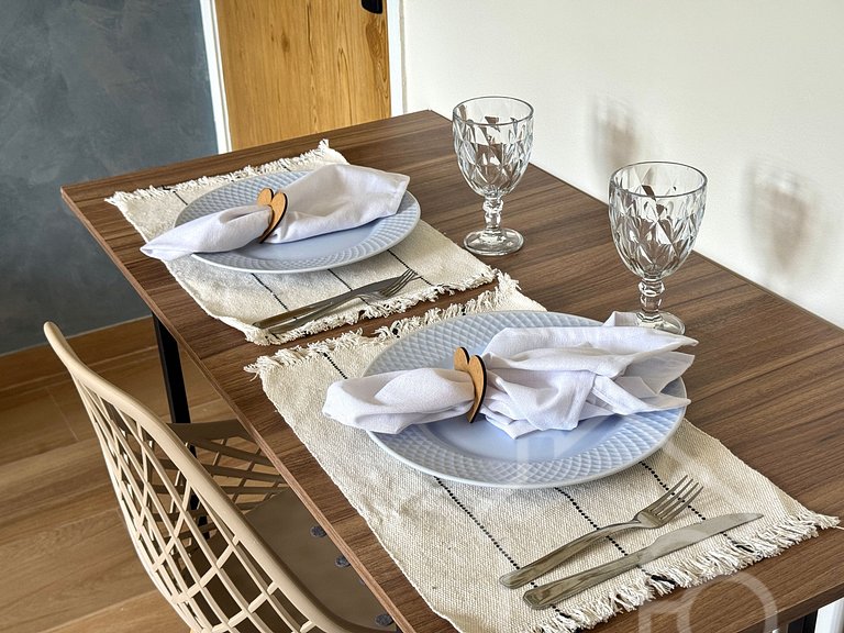 Apartamento reformado e moderno no Serraville