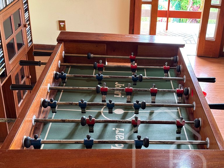 Casa Espaçosa em Mury | Até 20 Hóspedes