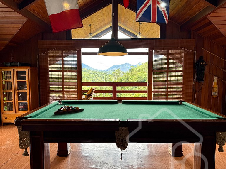 Casa Espaçosa em Mury | Até 20 Hóspedes