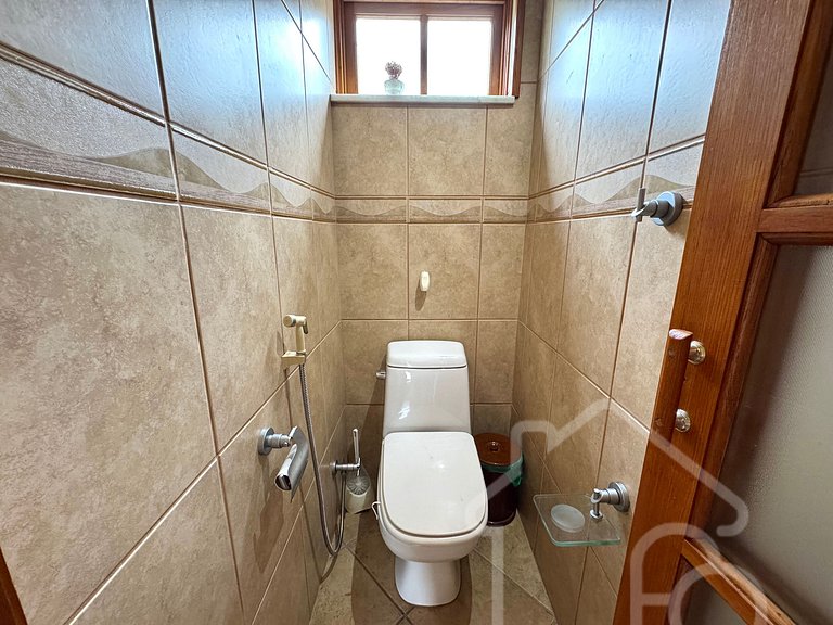 Casa Espaçosa em Mury | Até 20 Hóspedes