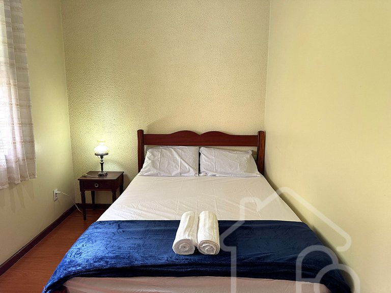 Casa Espaçosa em Mury | Até 20 Hóspedes