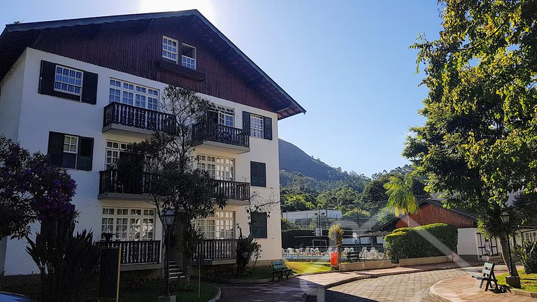 Apartamento reformado e moderno no Serraville