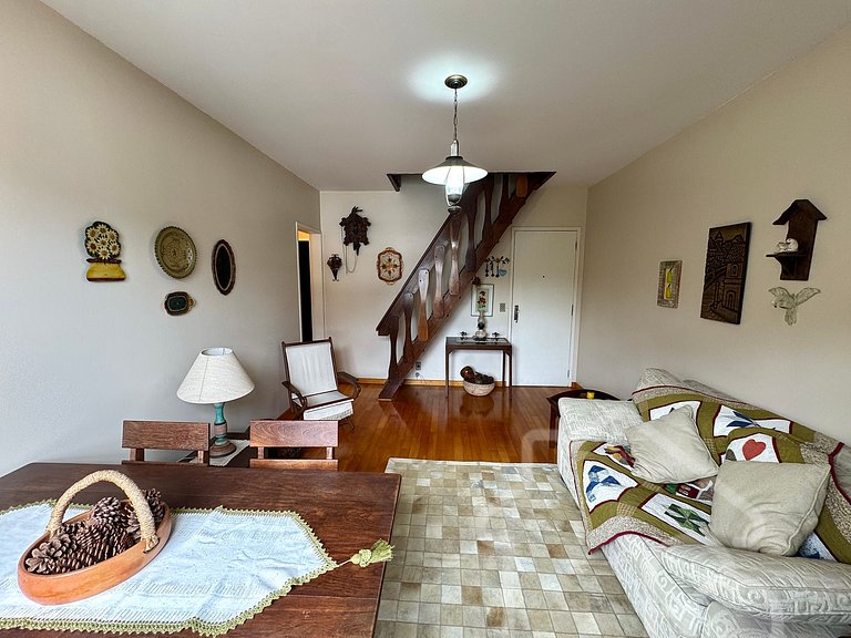 Apartamento aconchegante em Olaria com piscina