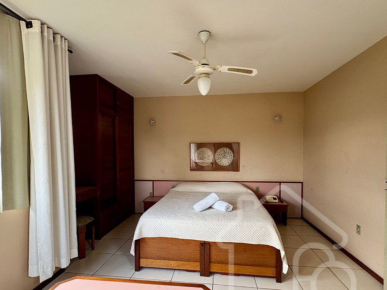 Suíte confortável na Serra