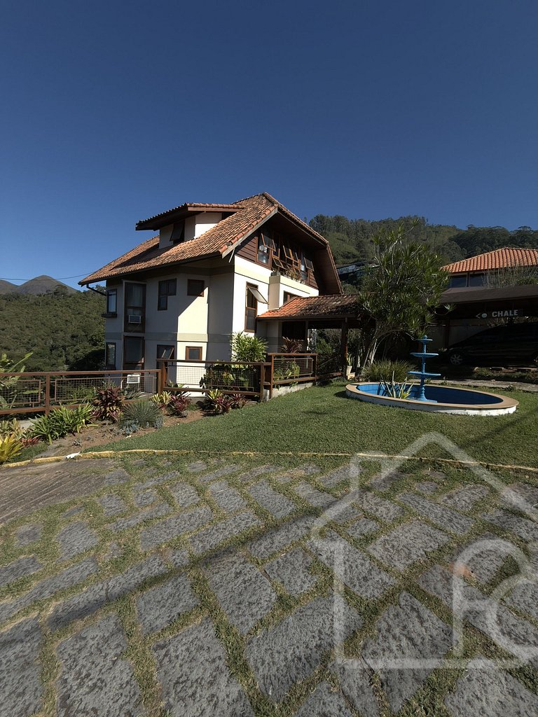 Suíte confortável na Serra