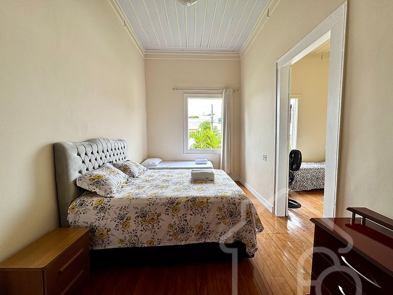 Casa maravilhosa no centro com piscina e sauna