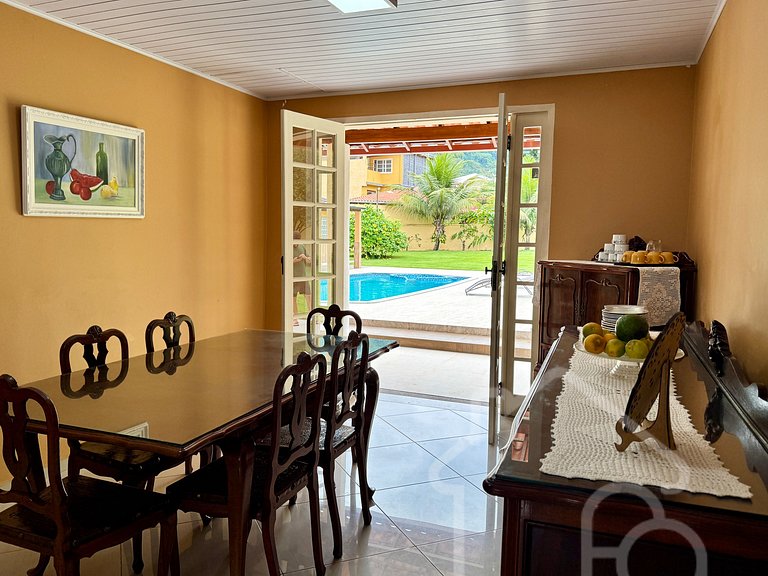 Casa maravilhosa no centro com piscina e sauna