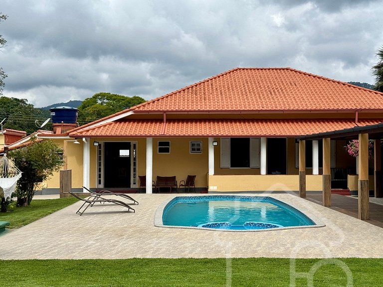 Casa maravilhosa no centro com piscina e sauna