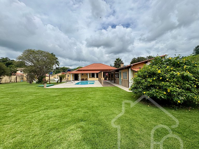 Casa maravilhosa no centro com piscina e sauna