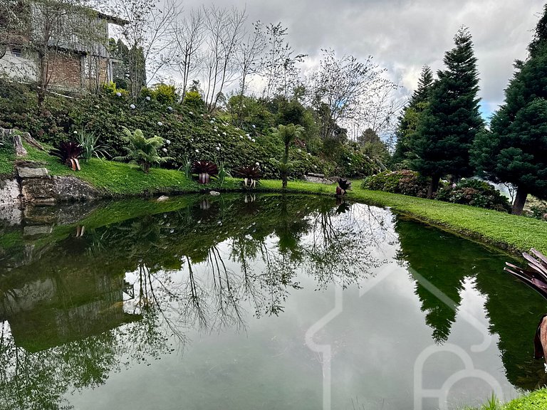 Casa espetacular com piscina e churrasqueira