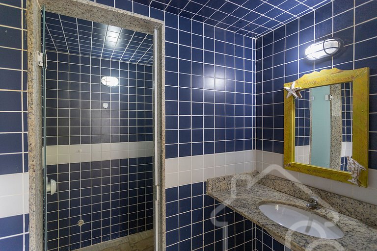 Casa com piscina em condomínio na Rasa