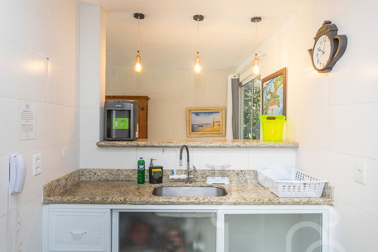 Casa com piscina em condomínio na Rasa