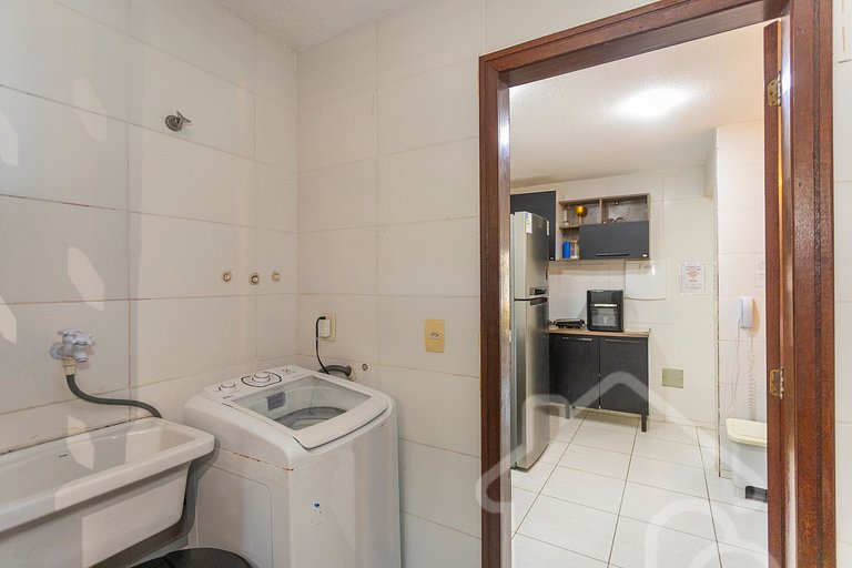 Casa com piscina em condomínio na Rasa