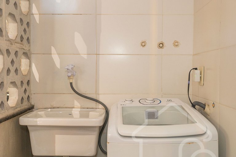 Casa com piscina em condomínio na Rasa