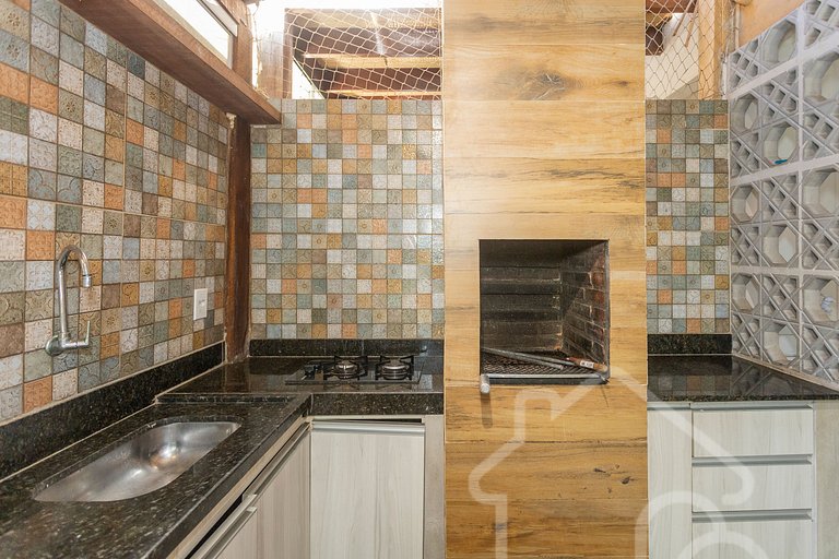 Casa com piscina em condomínio na Rasa