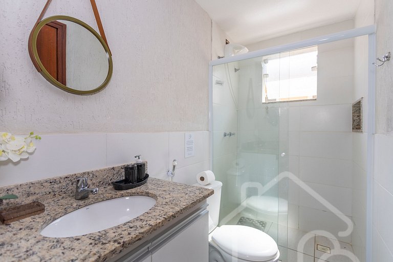 Casa com piscina em condomínio na Rasa