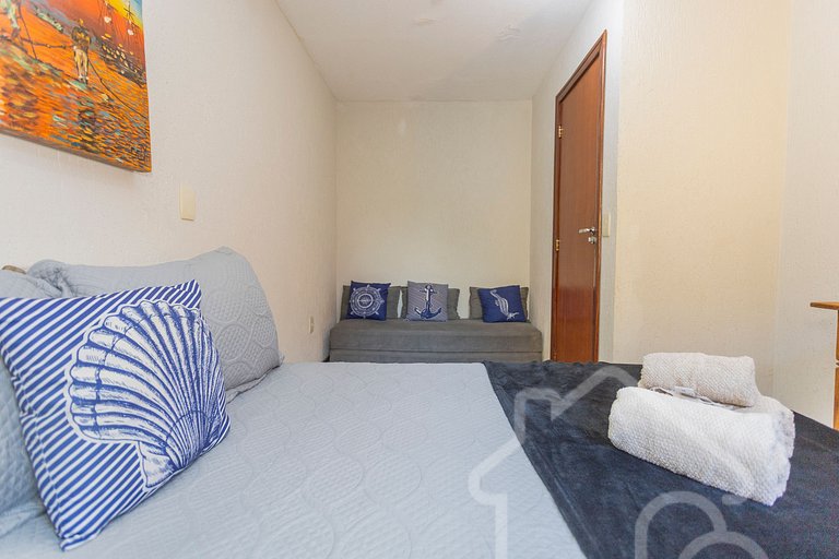 Casa com piscina em condomínio na Rasa