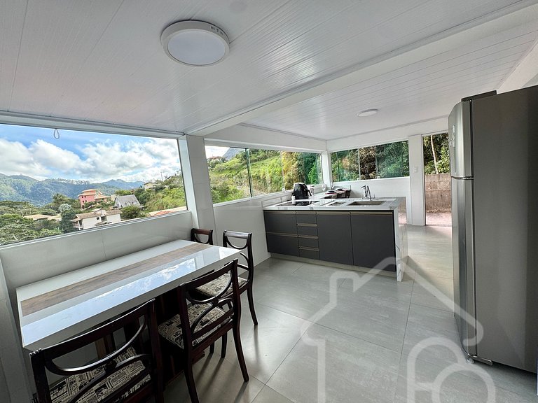 Casa na Serra com vista para as montanhas