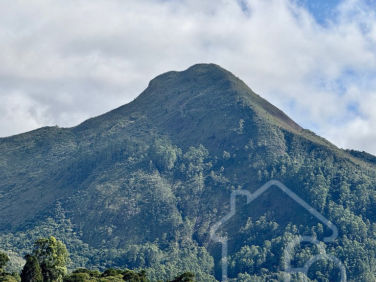 Casa na Serra com vista para as montanhas