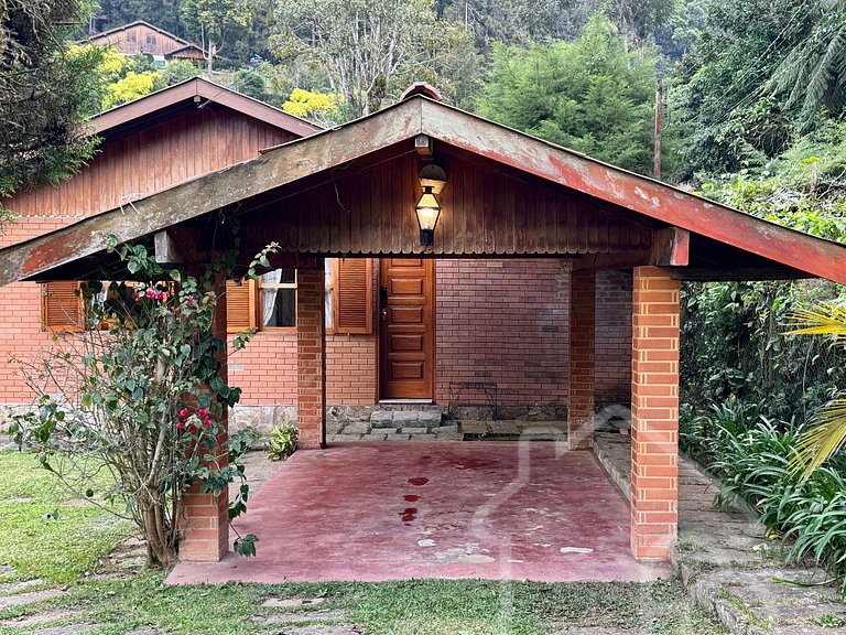 Refúgio Aconchegante em Meio à Natureza
