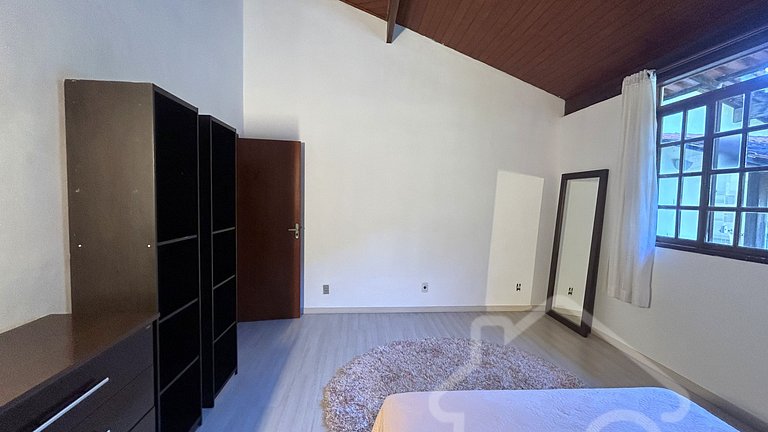 Casa Espaçosa com Piscina, Hidro e 3 Suítes