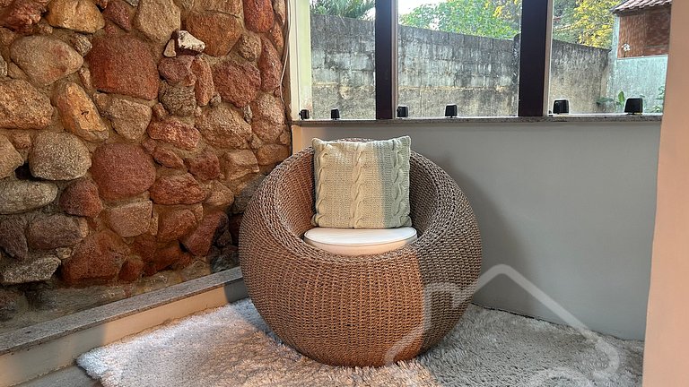 Casa Espaçosa com Piscina, Hidro e 3 Suítes