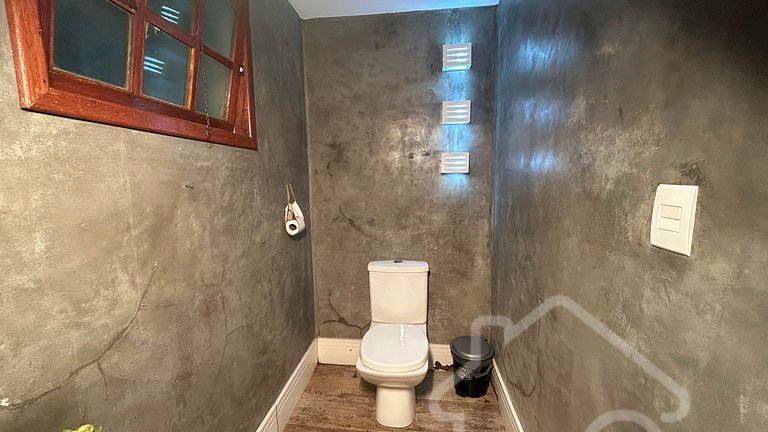 Casa Espaçosa com Piscina, Hidro e 3 Suítes