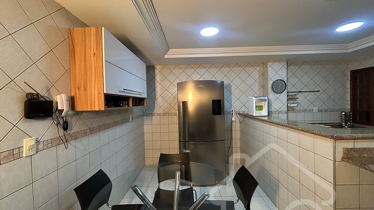 Casa Espaçosa com Piscina, Hidro e 3 Suítes