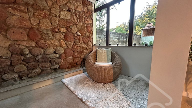 Casa Espaçosa com Piscina, Hidro e 3 Suítes