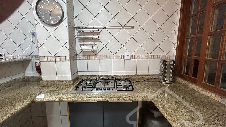 Casa Espaçosa com Piscina, Hidro e 3 Suítes