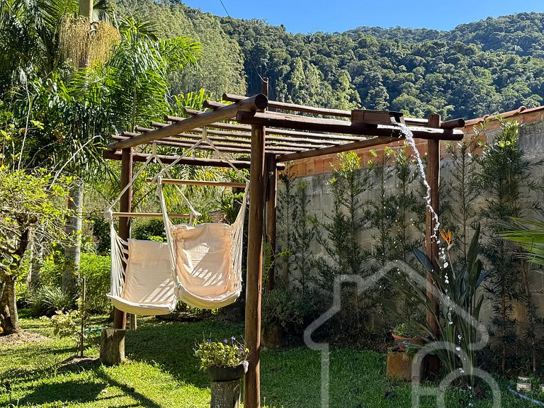 Refúgio na Serra com Rio no Jardim – Remanso Galdi
