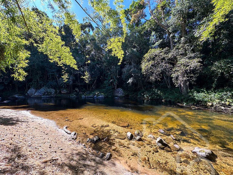 Refúgio na Serra com Rio no Jardim – Remanso Galdi