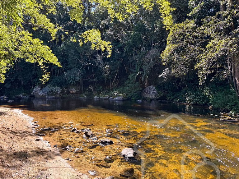 Refúgio na Serra com Rio no Jardim – Remanso Galdi
