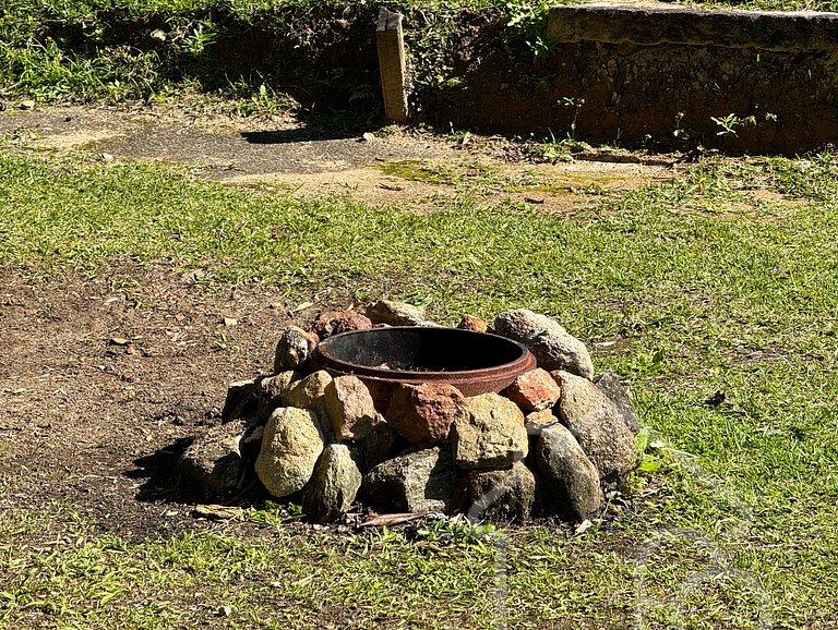 Refúgio na Serra com Piscina e Vista das Montanhas