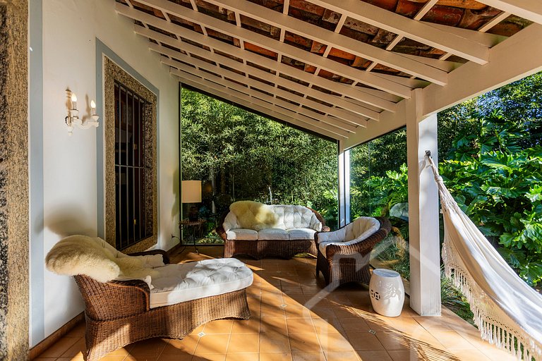 Casa de Campo em Itaipava com Piscina e Lareira