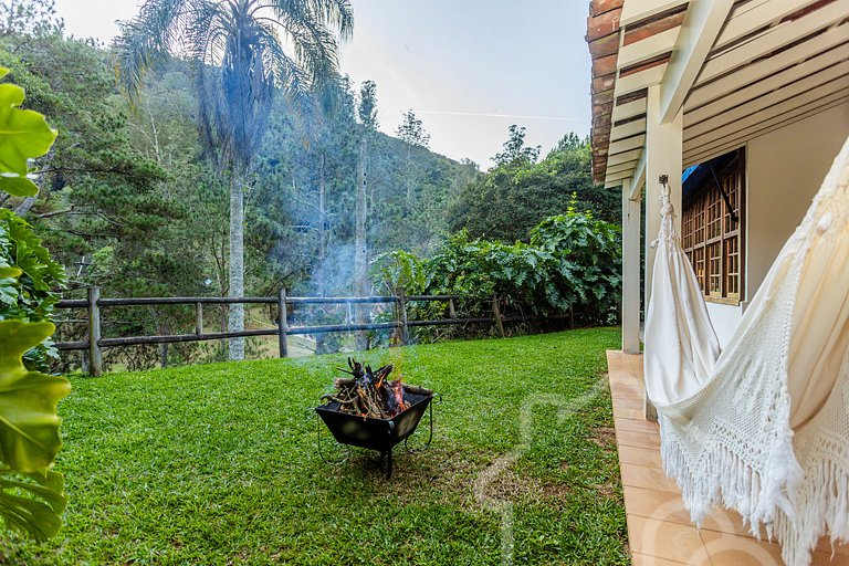 Casa de Campo em Itaipava com Piscina e Lareira