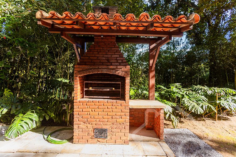 Casa de Campo em Itaipava com Piscina e Lareira