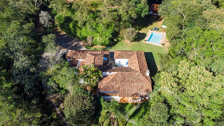 Casa de Campo em Itaipava com Piscina e Lareira