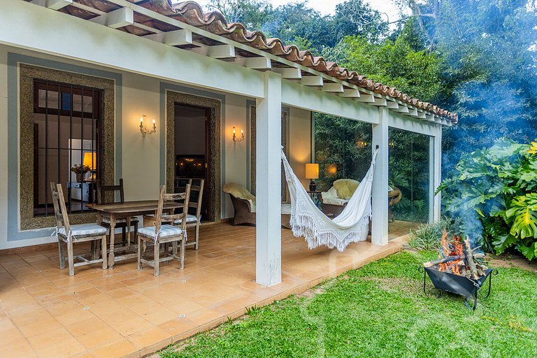 Casa de Campo em Itaipava com Piscina e Lareira