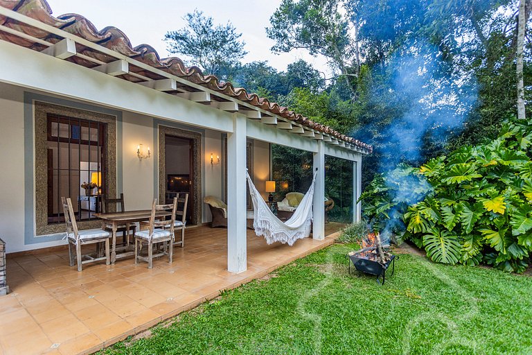 Casa de Campo em Itaipava com Piscina e Lareira