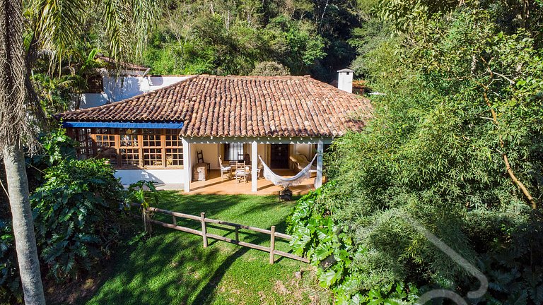 Casa de Campo em Itaipava com Piscina e Lareira