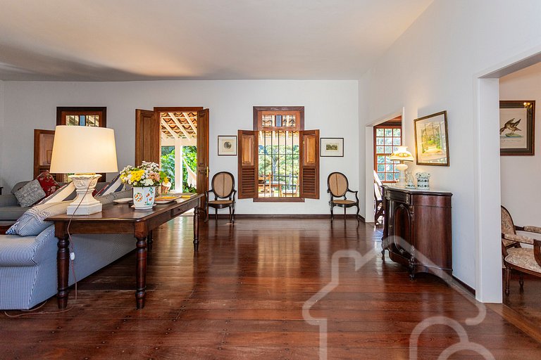 Casa de Campo em Itaipava com Piscina e Lareira
