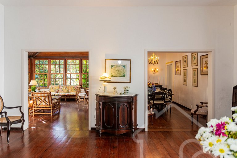 Casa de Campo em Itaipava com Piscina e Lareira