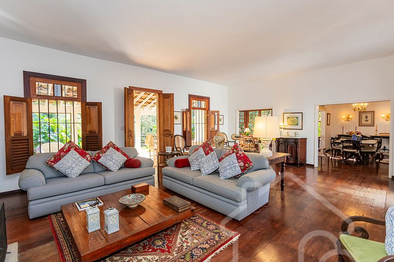 Casa de Campo em Itaipava com Piscina e Lareira