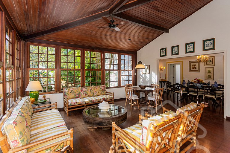Casa de Campo em Itaipava com Piscina e Lareira
